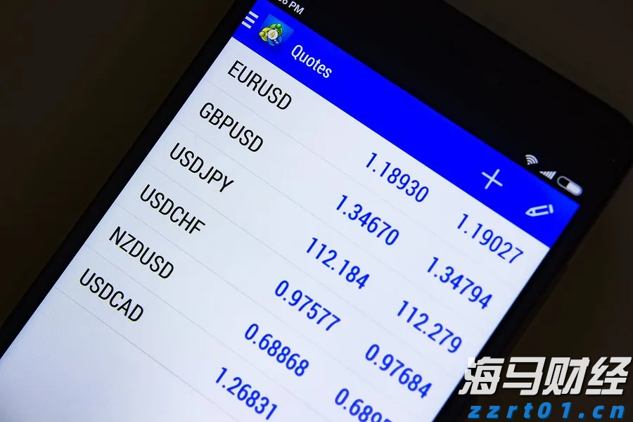 美国消费电子支出现“脆弱曙光”？摩根士丹利警告：信心恶化和返校季疲软可能限制行业复苏