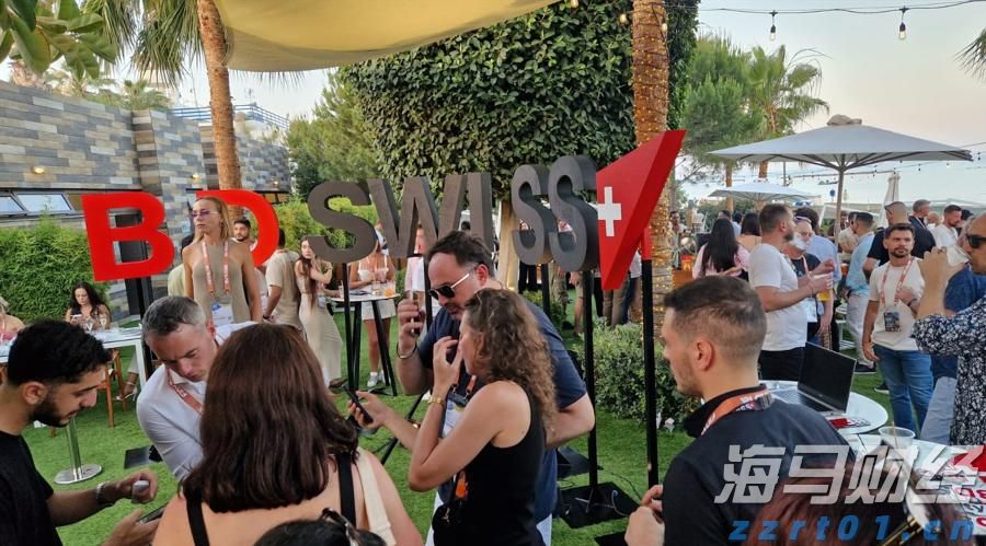 WTA1000蒙特利尔站,张帅携搭档晋级双打半决赛